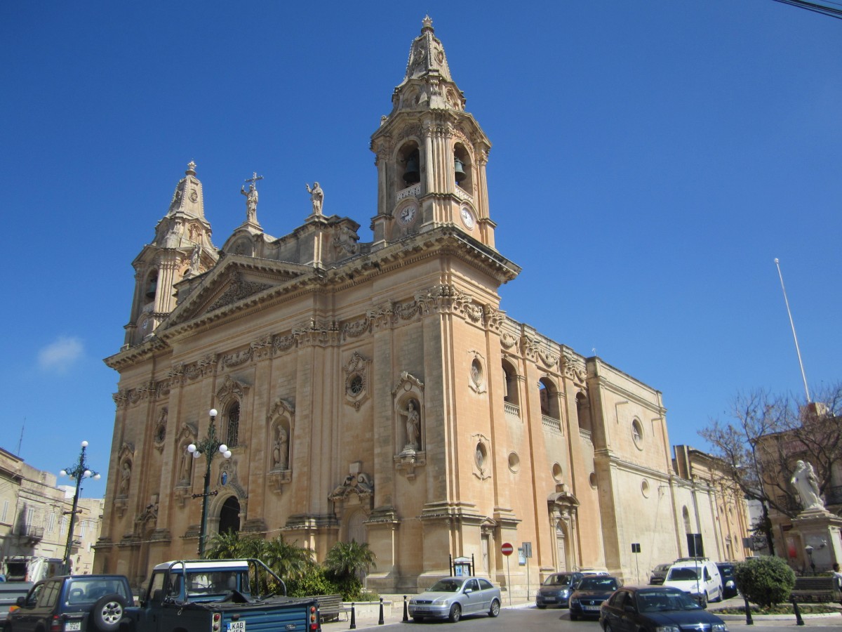 Naxxar, Kirche Our Lady of Victories, erbaut ab 1616, Fassade aus dem 20. Jahrhundert (21.03.2014)