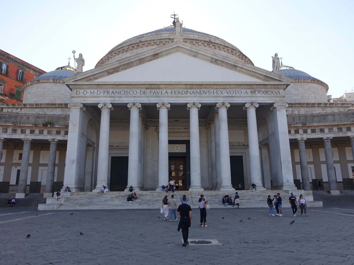 Neapel, Basilika San Francesco di Paola, erbaut bis 1836 durch Pietro Bianchi (22.09.2022)