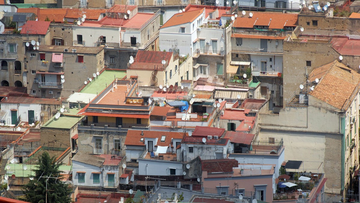 Neapel von Castel Sant'Elmo aus gesehen - Aufnahmedatum: 26. Juli 2011.