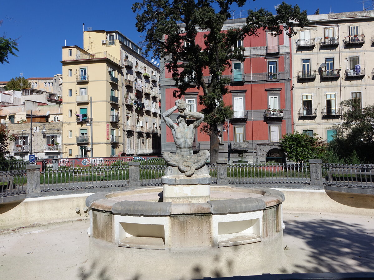 Neapel, Fontana del Tritone an der Piazza Cavour (23.09.2022) 