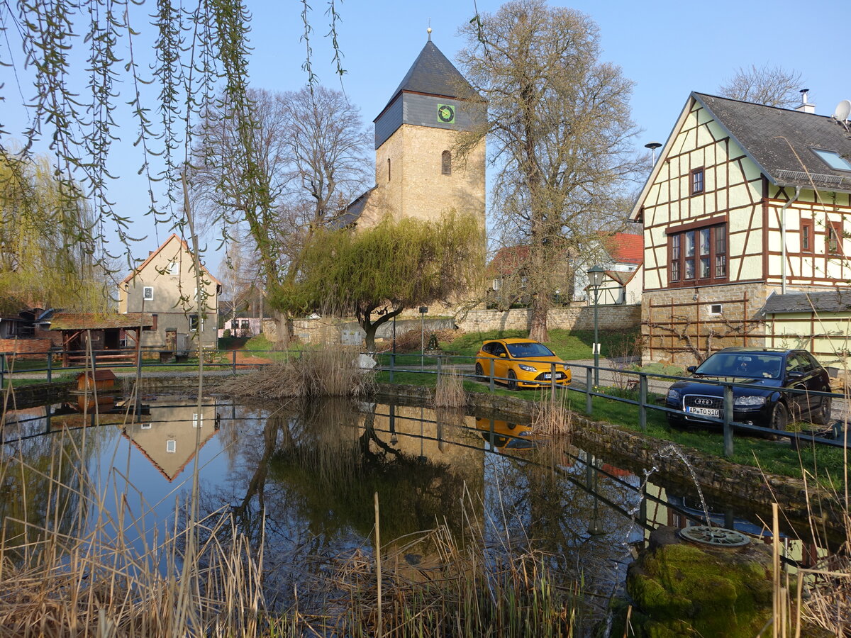 Nermsdorf, evangelische St. Laurentius Kirche am Dorfteich (09.04.2023)