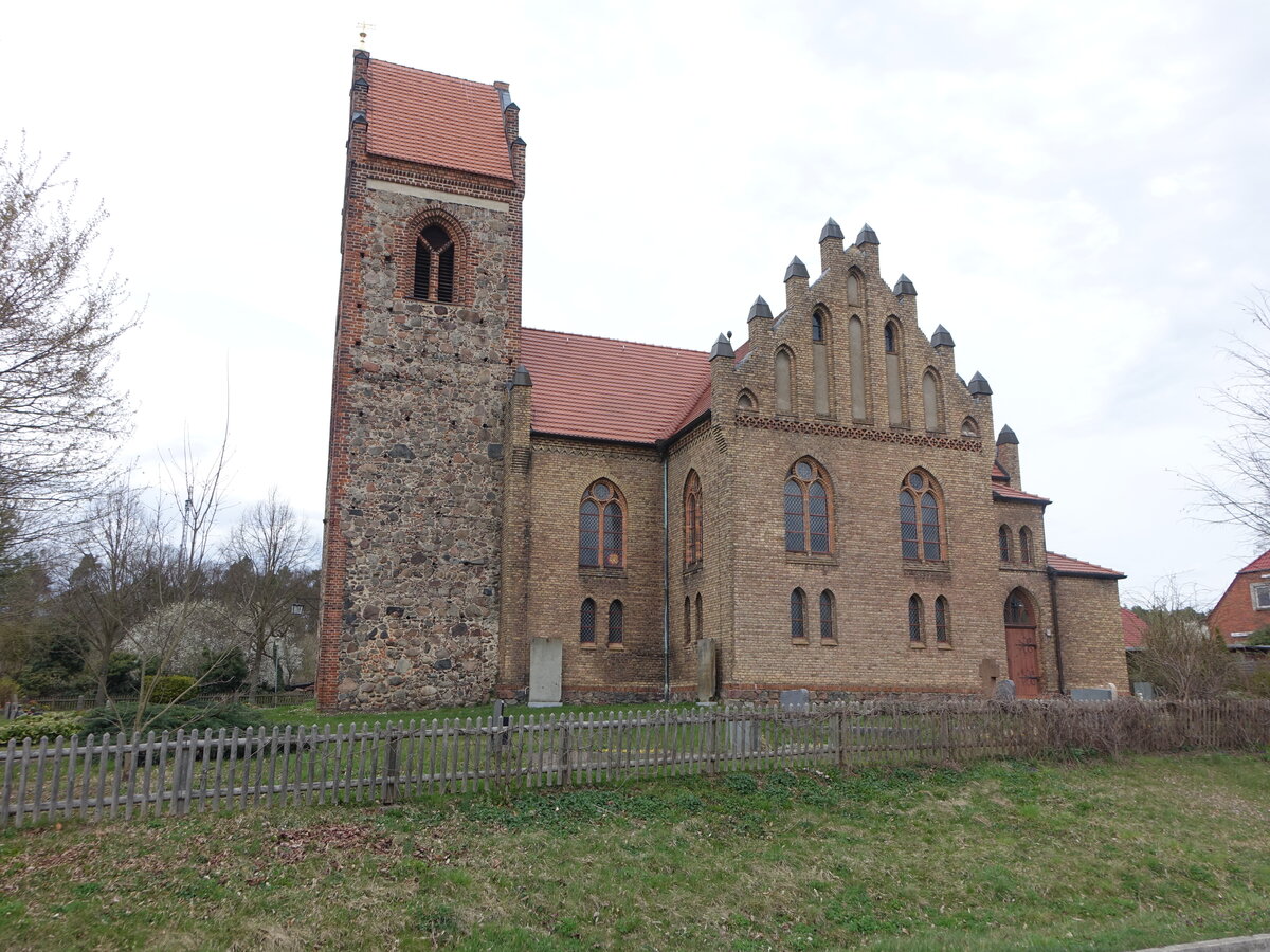 Neu-Golm, neugotische evangelische Kirche, erbaut 1877 (05.04.2026)