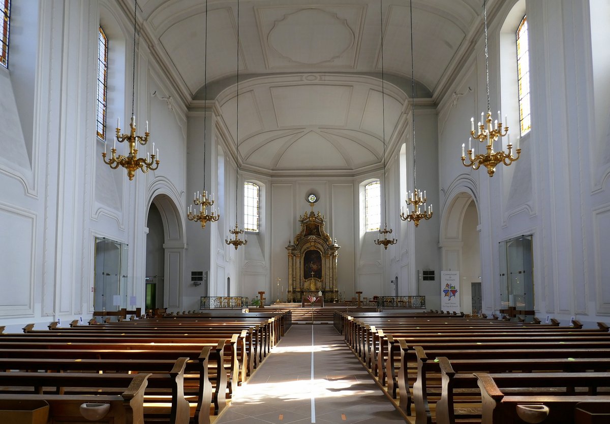 Neubreisach (Neuf Brisach), Blick zum Altar in der Kirche Hl.Ludwig, Juli 2020