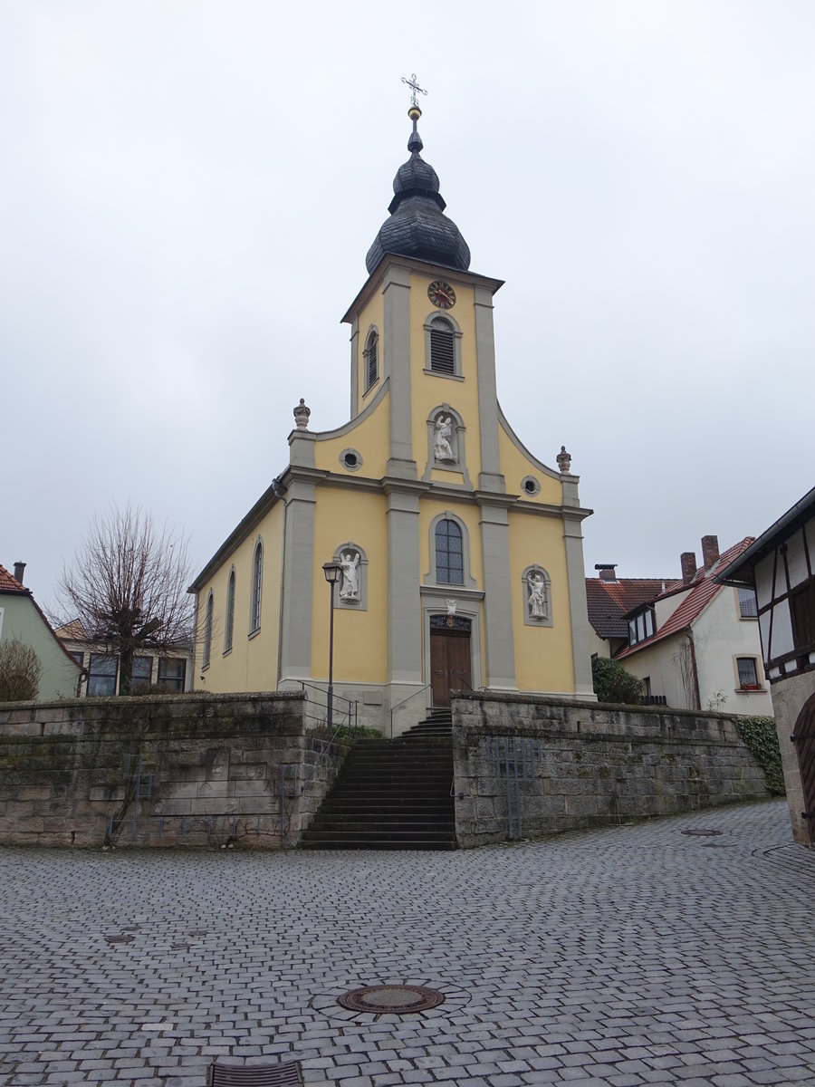 Neubrunn, kath. St. Andreas Kirche am Kirchenring, Saalbau mit eingezogenem Chor und Einturmfassade, sptbarock erbaut 1778 (26.03.2016)