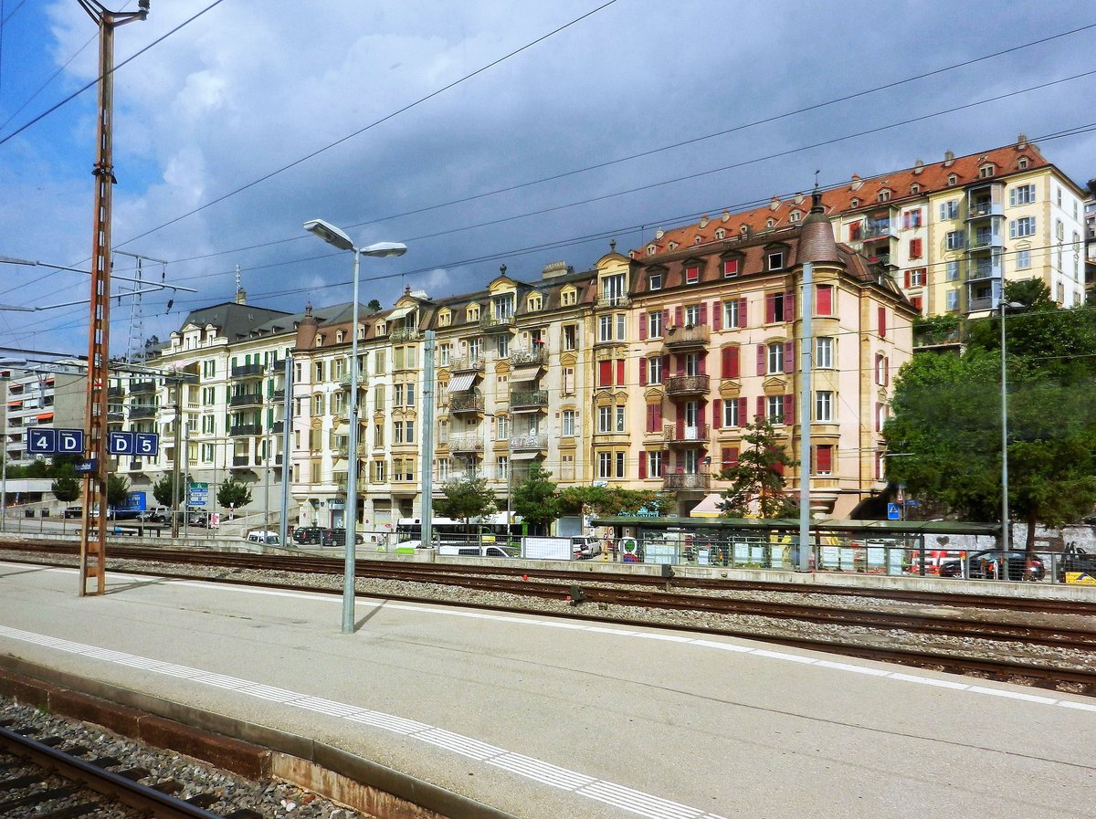 Neuchâtel, Blick vom Bahnhof in Richtung Place Blaise-Cendrars - 25.07.2013