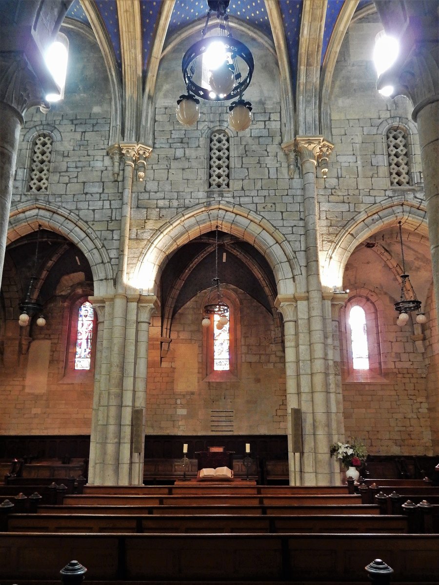 Neuchtel, die romanisch-gotische Kollegiatkirche, Innenansicht. - 08.09.2017