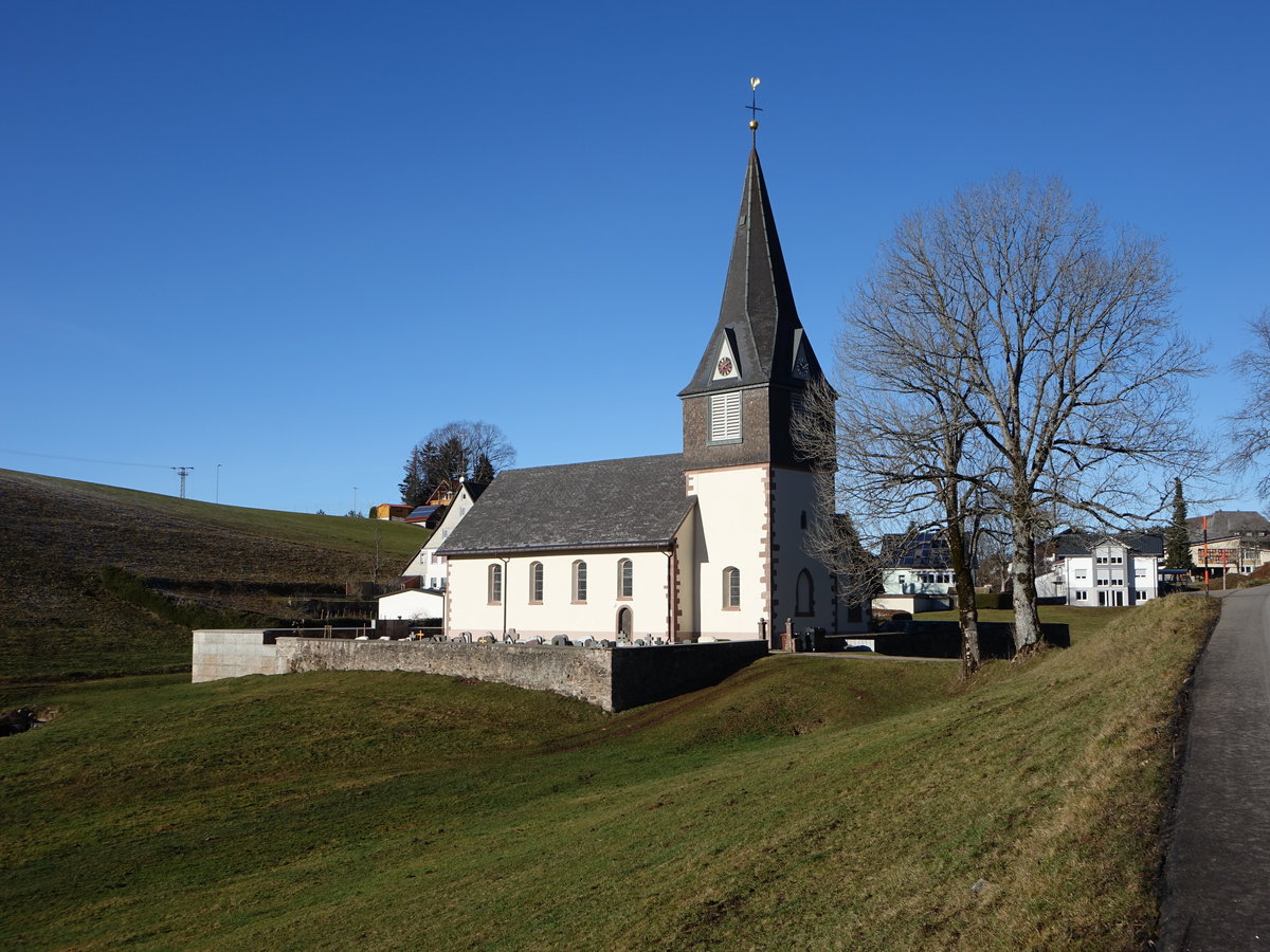 Neukirch, kath. Pfarrkirche St. Andreas, Chorturm von 1430, Langhaus erbaut 1729 (26.12.2018)