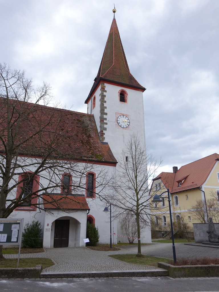 Neukirchen, Ev. St. Peter und Paul Kirche, romanischer Bau Mitte des 13. Jahrhundert, gotischer Chor von 1452 (05.04.2015)