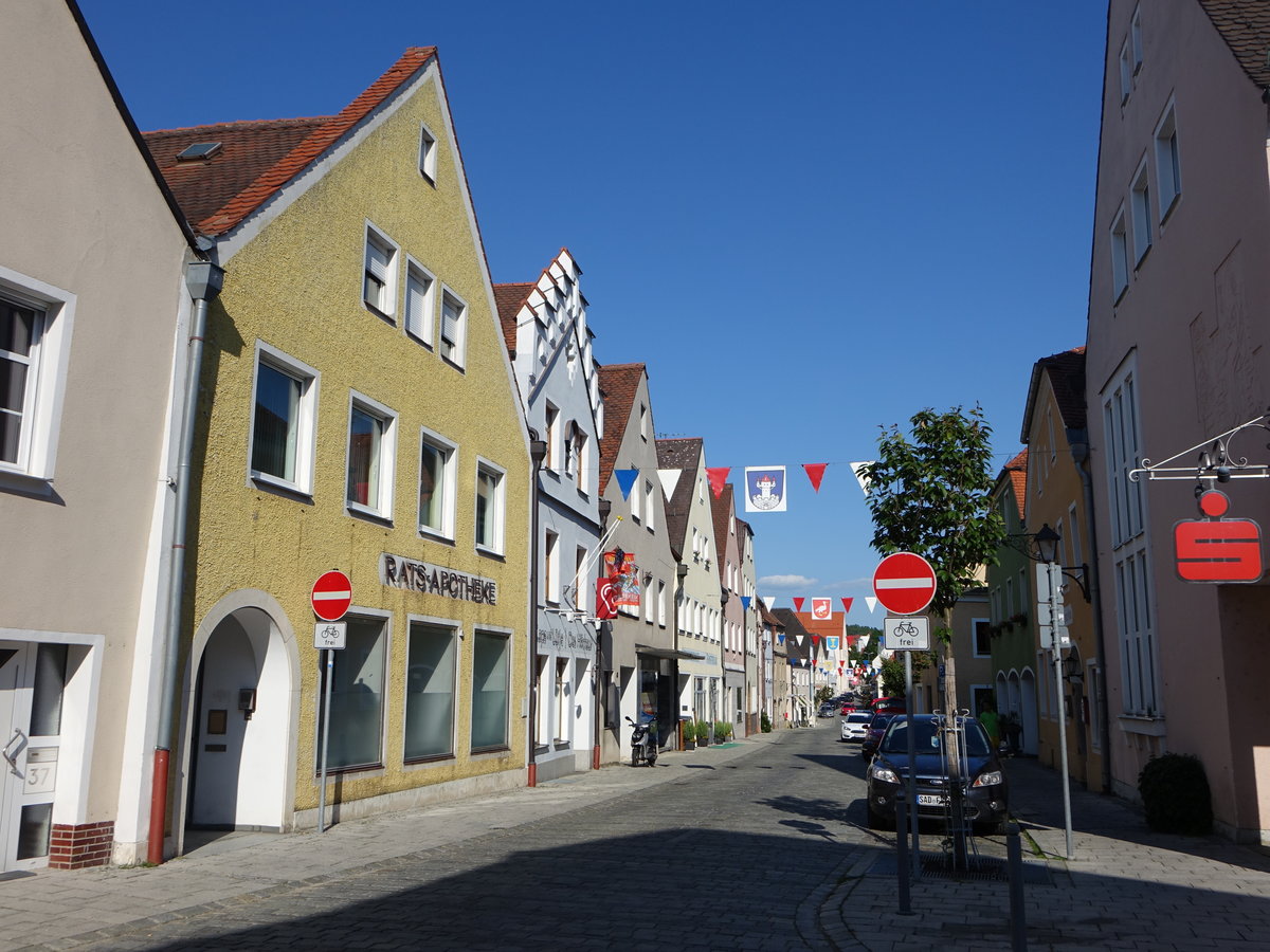 Neunburg vorm Wald, Giebelhuser in der Hauptstrae (02.06.2017)