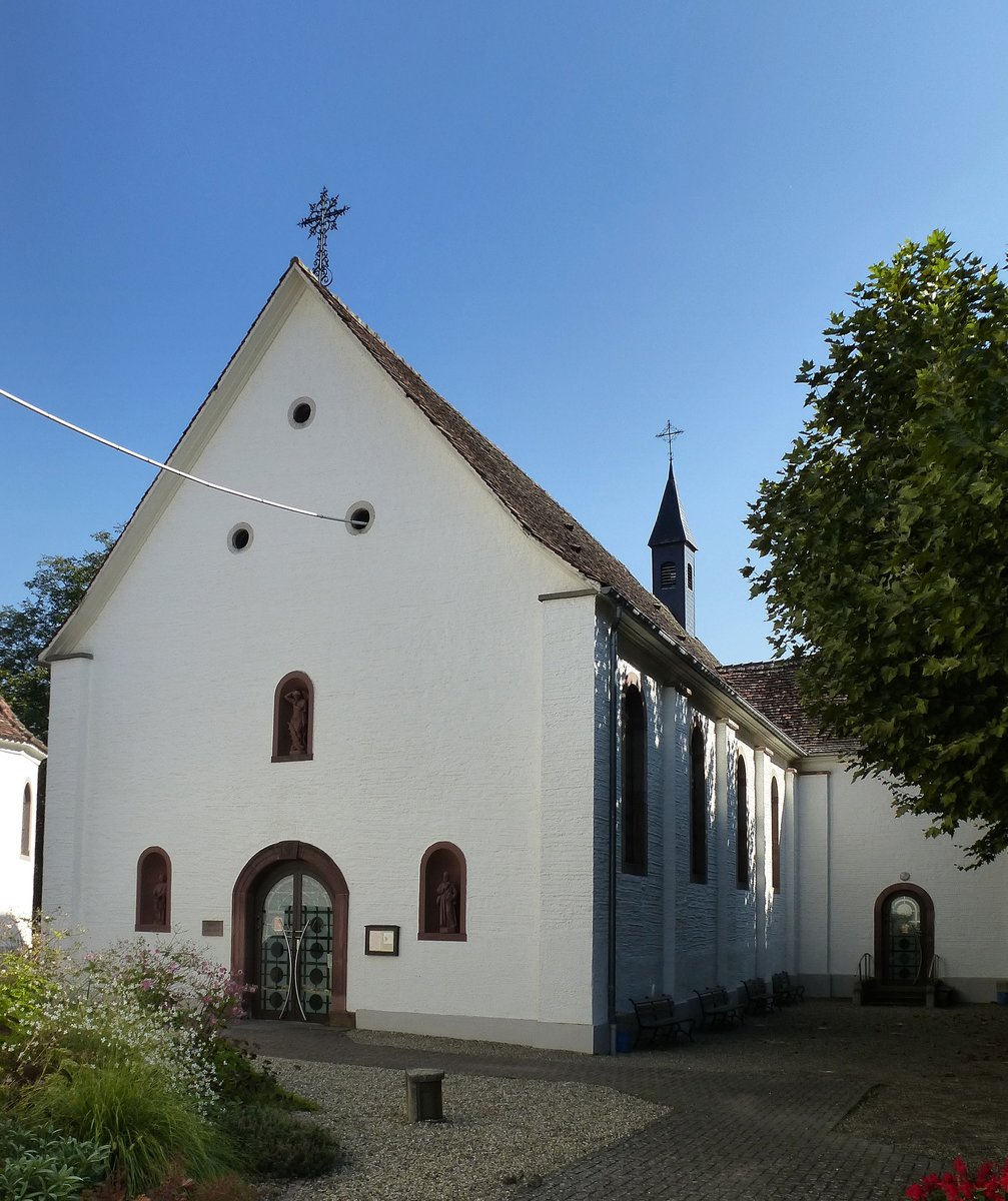 Neunkirch, die St.Anna-Kirche, Westfront mit Haupteingang, Sept.2016