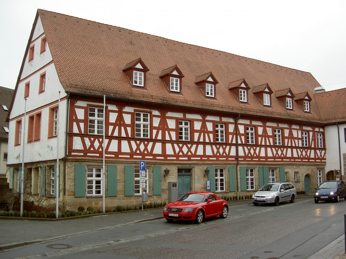 Neunkirchen am Brand, Alte Klosterschule, heute Stadtverwaltung (18.02.2012)