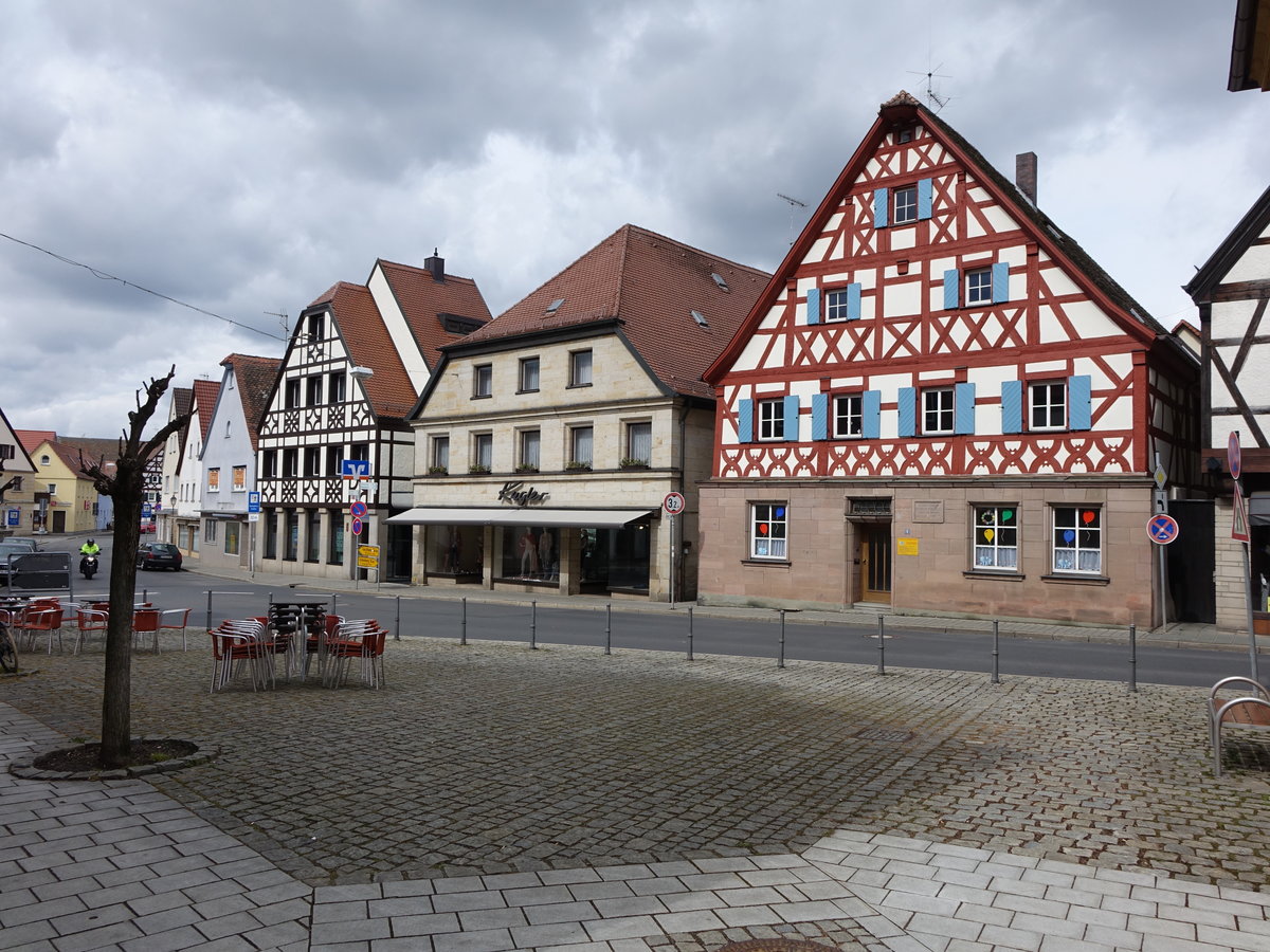 Neunkirchen am Brand, Huser am inneren Markt (27.03.2016)