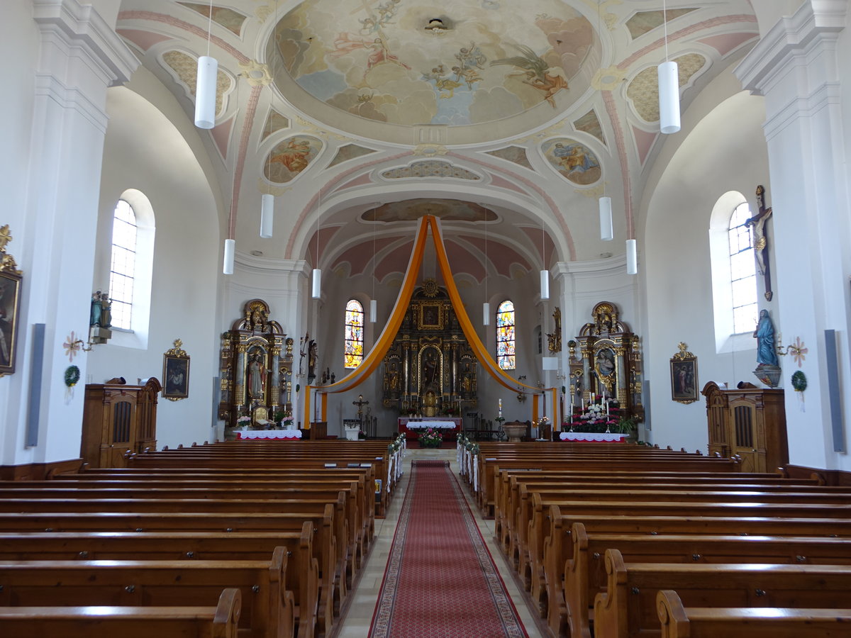 Neunkirchen bei Weiden, neubarocker Innenraum der Pfarrkirche St. Dionysius (21.05.2018)