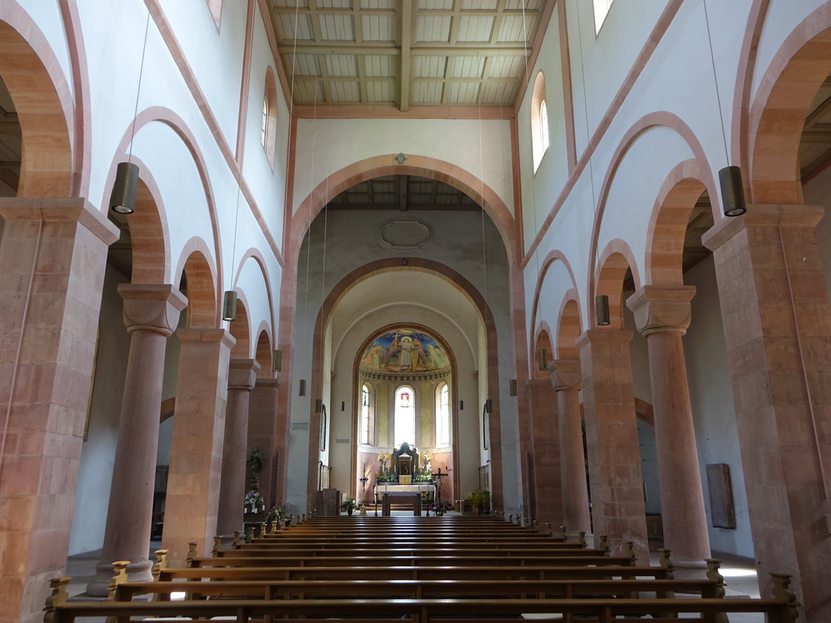 Neustadt am Main, neuromanischer Innenraum der ehem. Klosterkirche St. Michael (12.05.2018)