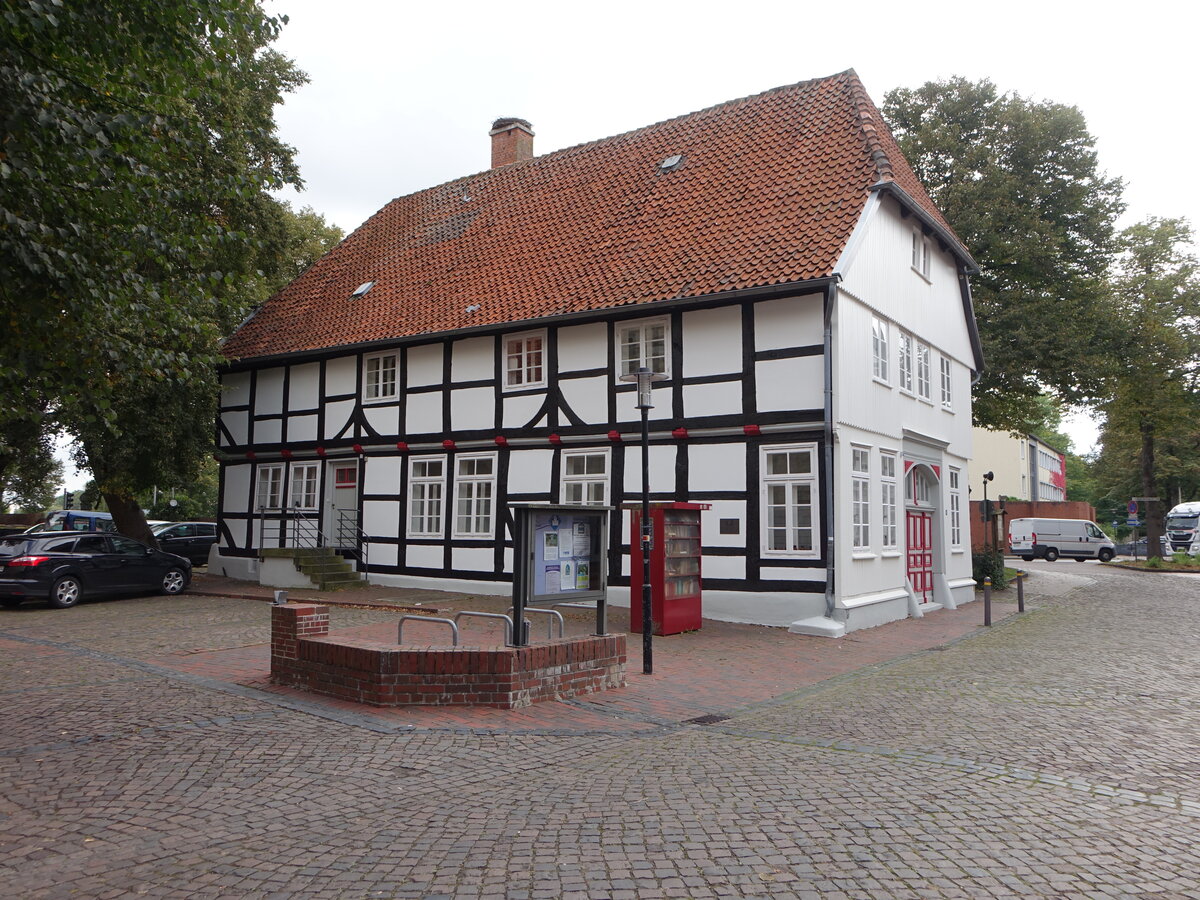 Neustadt am Rbenberge, alte Schule, erbaut 1707 (07.10.2021)