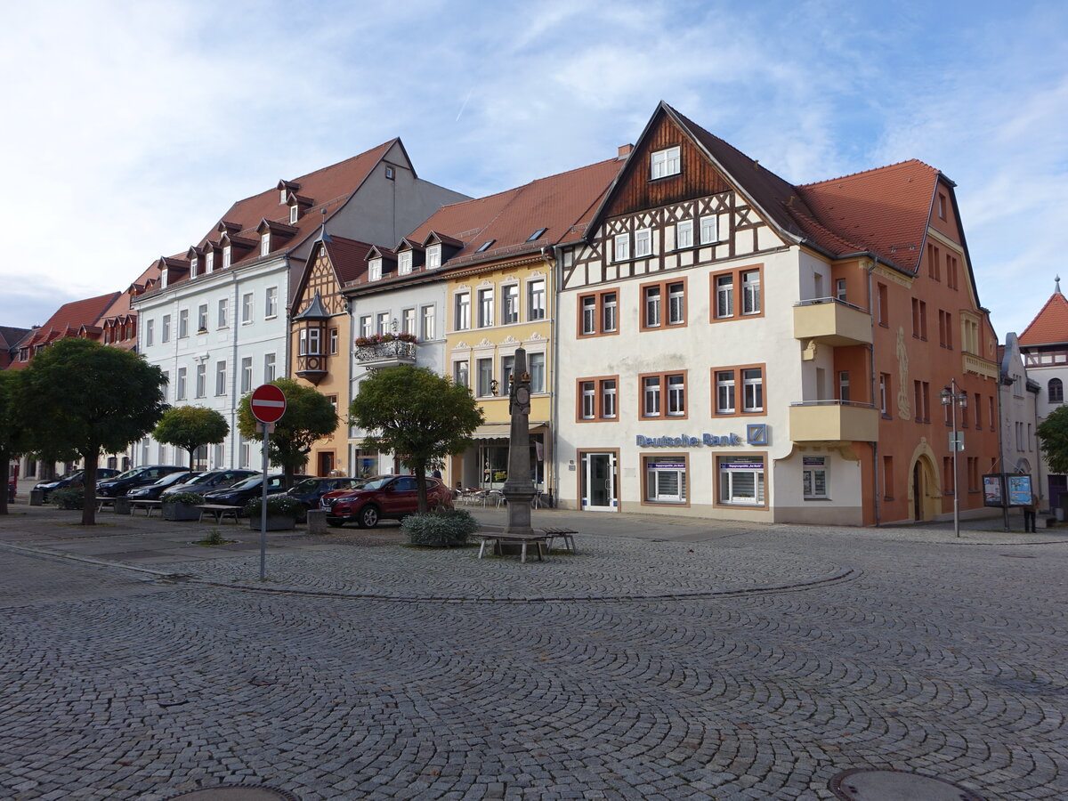 Neustadt an der Orla, Huser in der Rodaer Strae (20.10.2022)