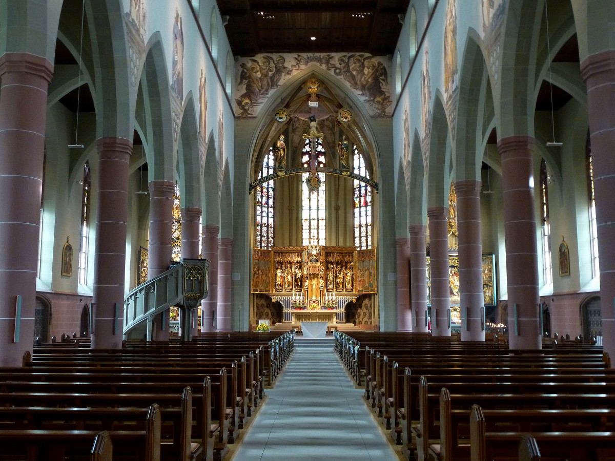 Neustadt, Blick zum Chor und Altar im St.Jakobusmünster, Juli 2015