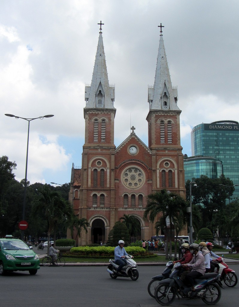 Nh thờ Đức B Si Gn , Unbefleckte-Empfngnis-Kathedrale und Basilika in Ho Chi Minh Stadt am 28. August 2013.