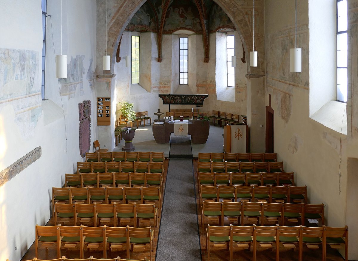 Niedereggenen, evangelische Kirche, Blick von der Orgelempore auf die wertvollen Fresken im Langhaus und im Chorraum, Okt.2019