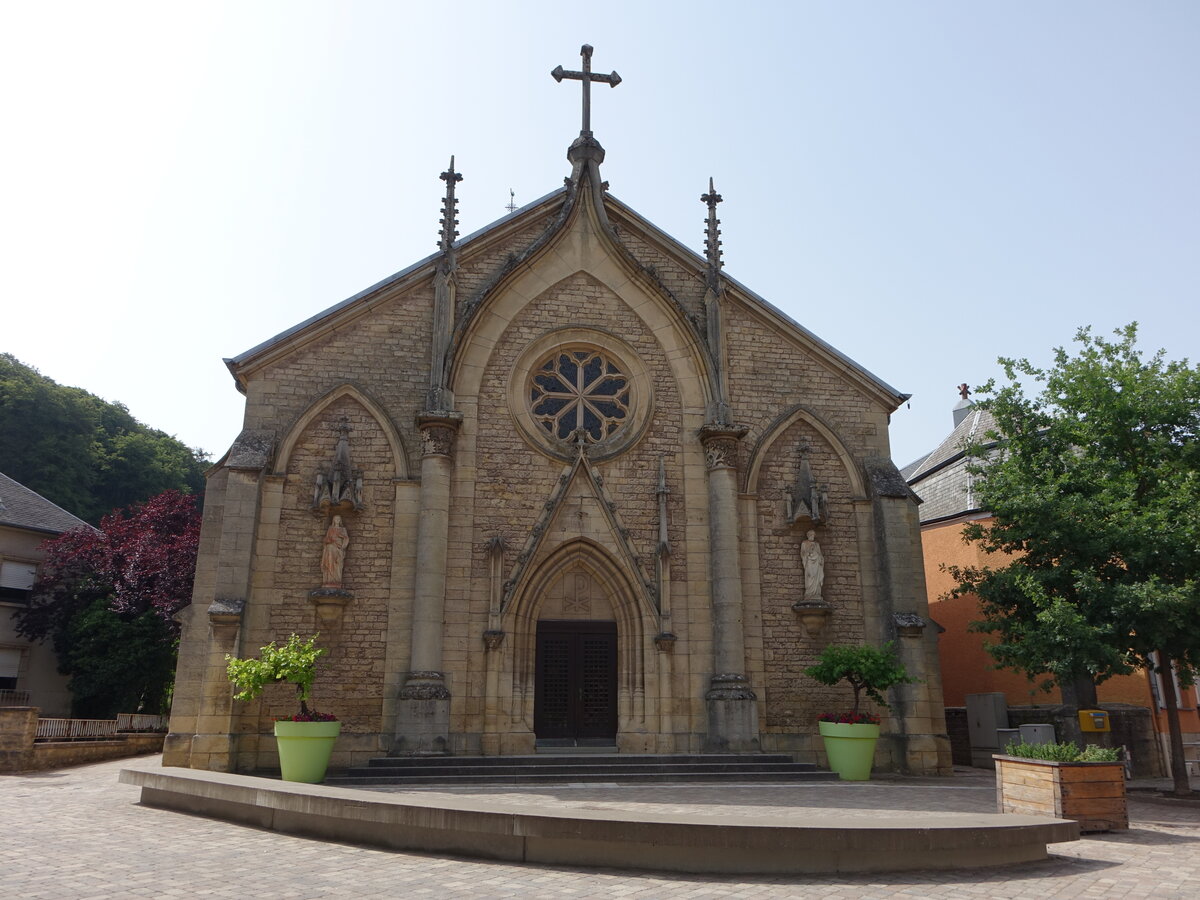 Niederkorn, kath. Pfarrkirche St. Pierre et Paul in der Rue de Eglise (18.06.2022)