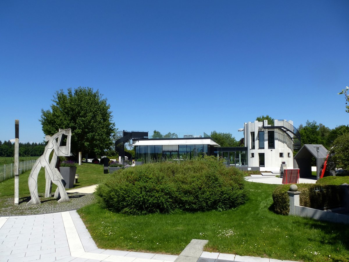 Niederrimsingen, firmeneigener Ausstellungspark, zeigt eigene Produkte in praktischer Anwendung, ffentlich zugnglich, grter dieser Art in Deutschland, Mai 2017