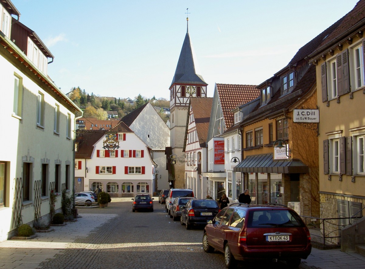 Niederstetten, Marktplatz mit St. Jakobus Kirche (25.11.2013)