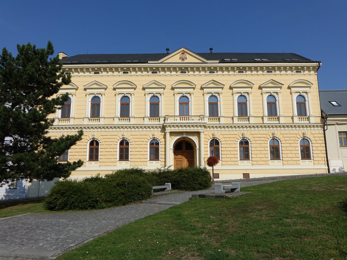 Nitra, Gebude des Maly Seminar am Pribinovo Namesti (28.08.2019) 