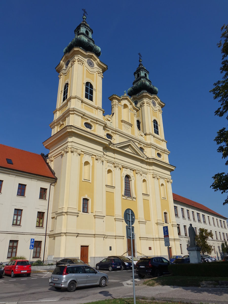 Nitra, Klosterkirche St. Ladislav, erbaut von 1701 bis 1769 (28.08.2019)