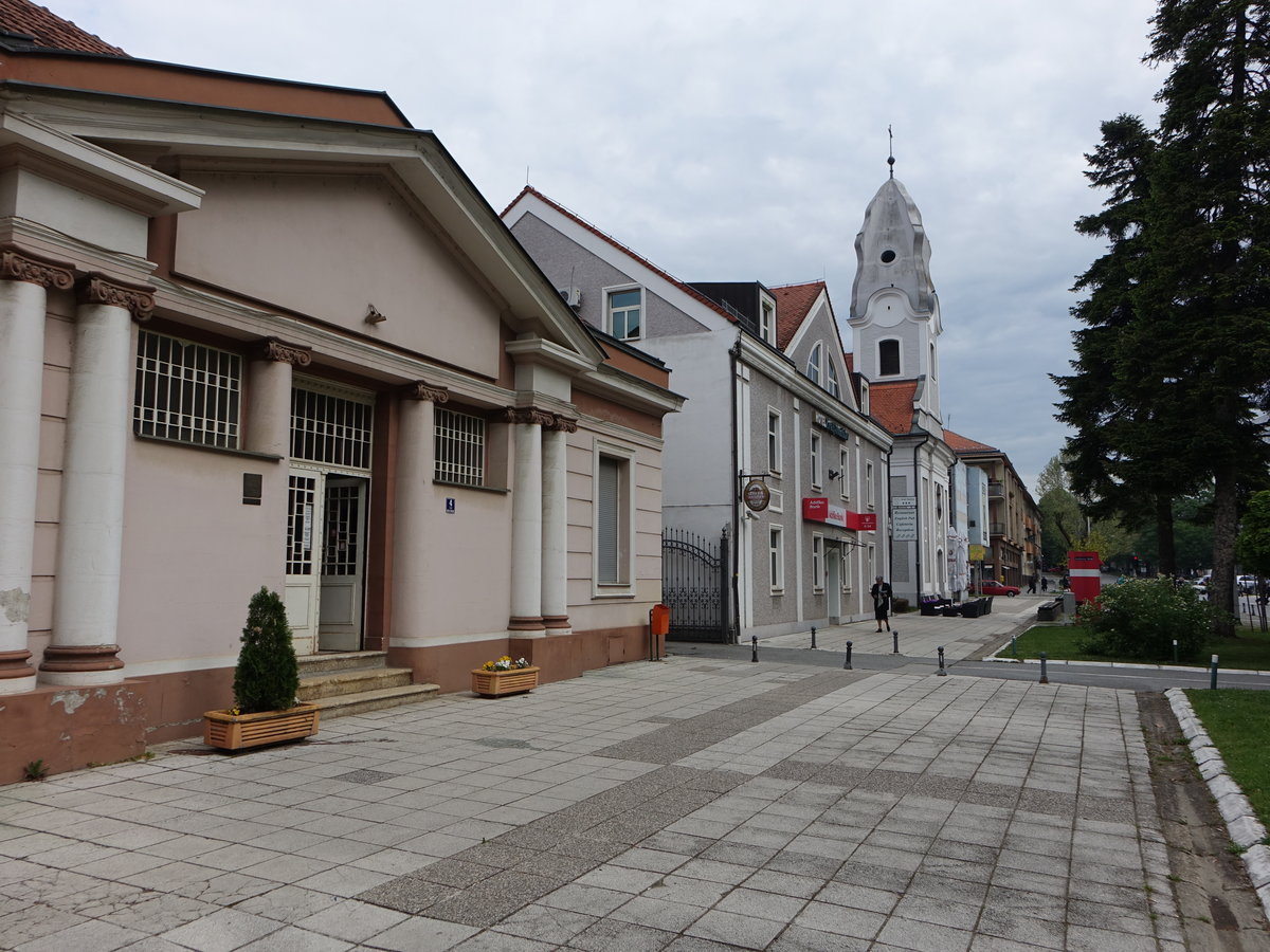 Nova Gradiska, Gebude am Kralja Tomislava Platz (02.05.2016)