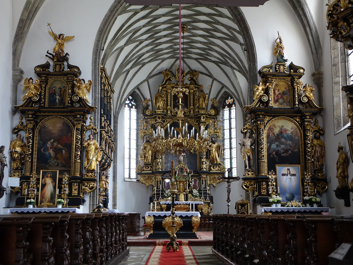 Nove Hrady, barocke Altre in der Pfarrkirche St. Peter und Paul (27.05.2019)