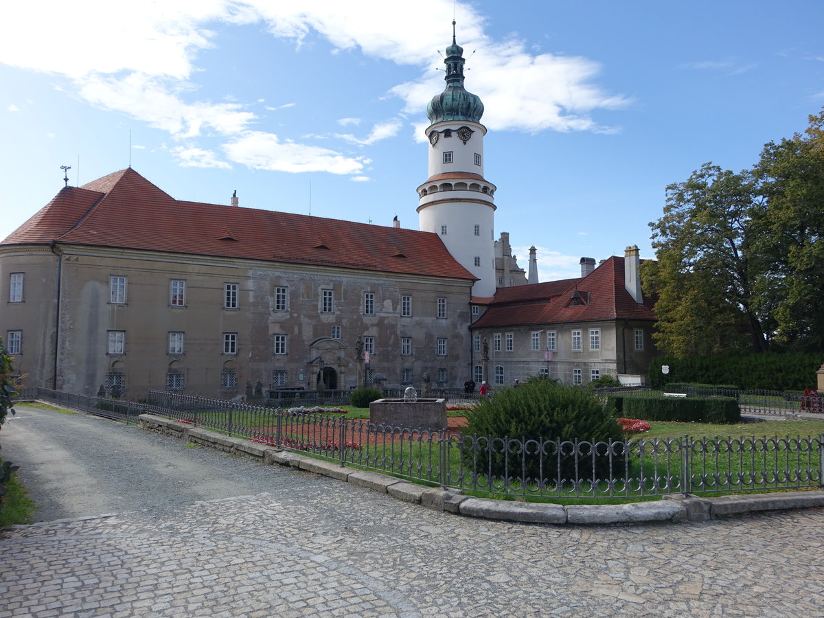 Nove Mesto nad Metuji / Neustadt an der Mettau, Schloss, erbaut von 1558 bis 1568 (29.09.2019)