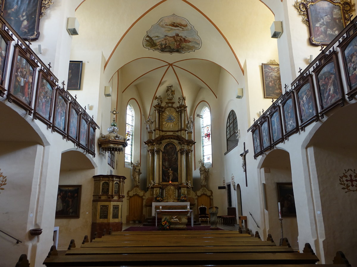Nove Mesto nad Metuji / Neustadt an der Mettau, Hochaltar in der Dreifaltigkeitskirche (29.09.2019)