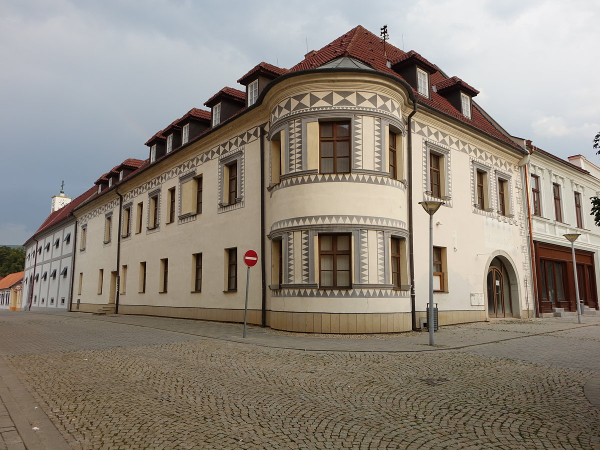 Nove Mesto nad Vahom / Neustadt an der Waag, historische Huser am Namesti Slobody (30.08.2019)