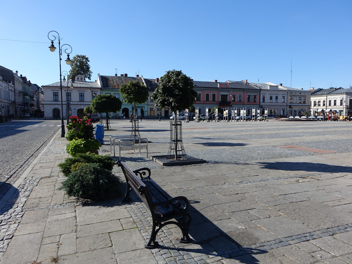 Nowy Sacz / Neu Sandez, Huser am Hauptplatz Rynek (03.09.2020)