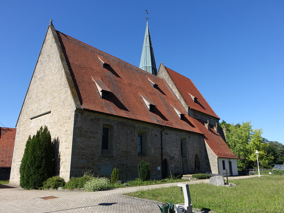 Nussdorf, gotische Ev. Hl. Kreuz Kirche, erbaut ab 1482 (01.07.2018)