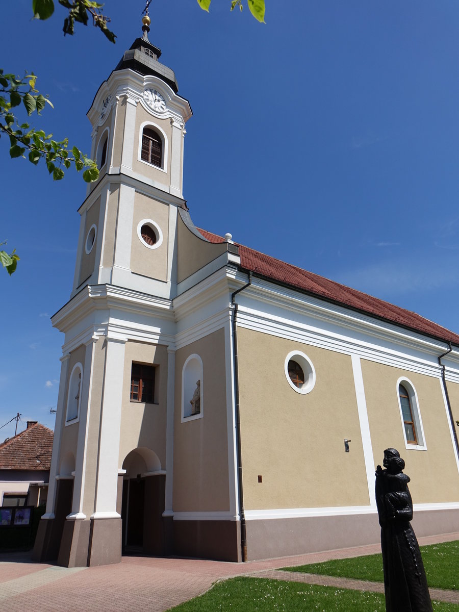 Nustar, Hl. Geist Kirche, Kirchturm von 1840, Langhaus erbaut 1860 (02.05.2017)