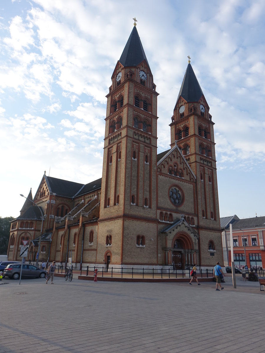 Nyregyhza, Rmisch-katholische Kathedrale, Neuromanik (06.09.2018)