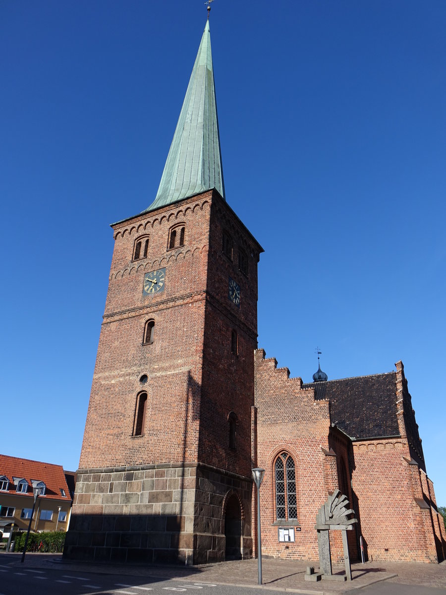 Nyborg, gotische Vor Frue Kirche, erbaut ab 1388 durch Knigin Margarethe I. (05.06.2018)