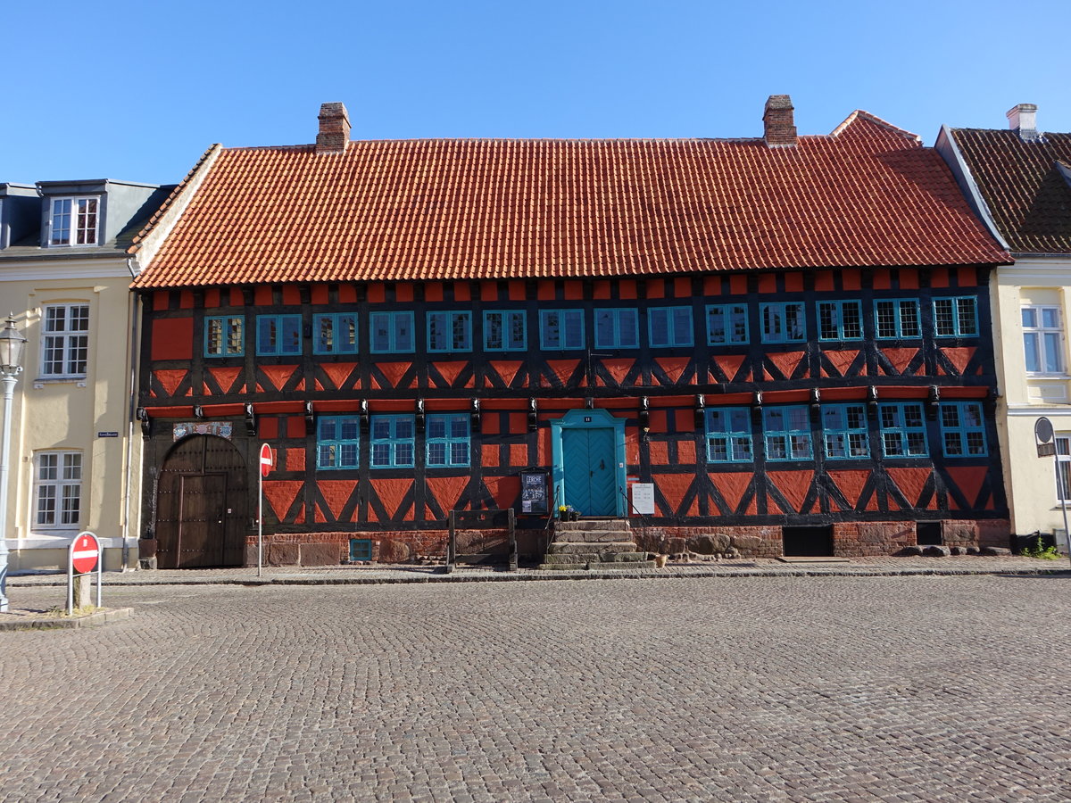 Nyborg, der Mads Lerches Grd, ein ehemaliger Kaufmannshof aus zweistckigem Fachwerk, wurde 1601 von dem Brgermeister Mads Lerche errichtet und beherbergt heute das Stadtmuseum (05.06.2018)