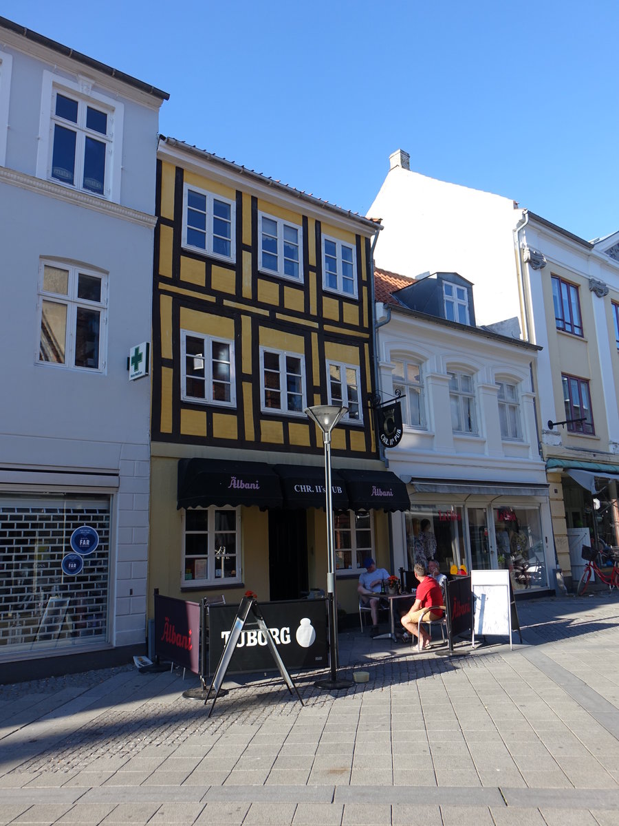 Nyborg, Pub Albani in der Kongegade in der Altstadt (05.06.2018)