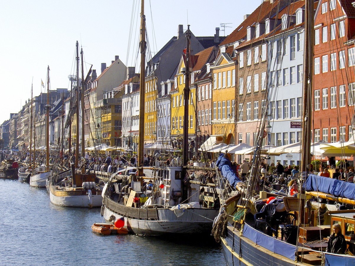 Nyhavn in Kopenhagen - Aufnahmedatum: 6. Mai 2006.