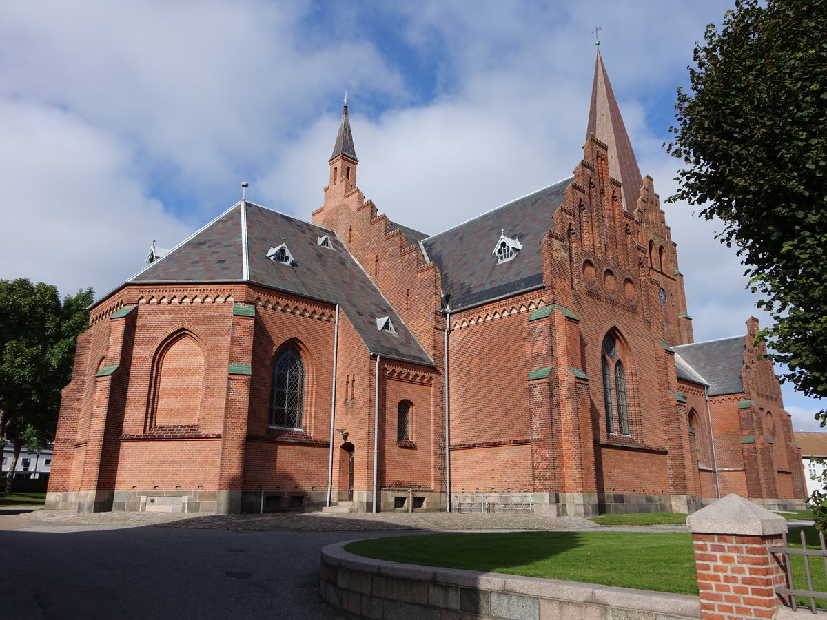 Nykobing Mors, neugotische Ev. Pfarrkirche, erbaut von 1899 bis 1901 (20.09.2020)