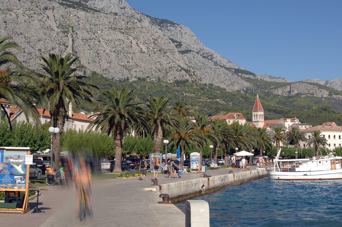 Obala kralja Tomislava in Makarska. Aufnahmedatum 16. Juli 2009.