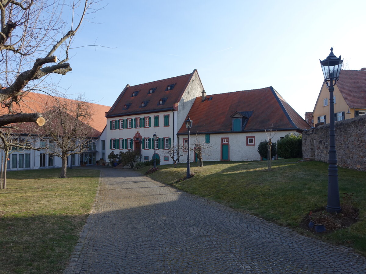 Ober-Mrlen, historisches Pfarrhaus in der Pfarrgasse (12.03.2022)