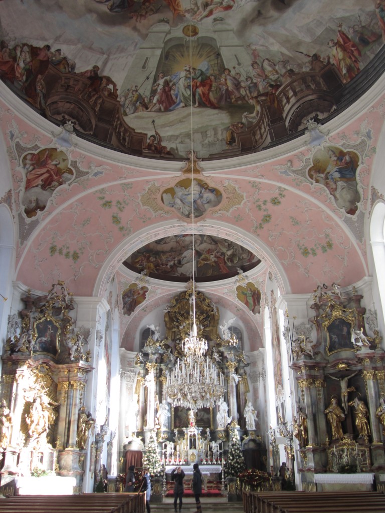 Oberammergau, Altre und Deckengemlde der St. Peter und Paul Kirche (12.01.2014)