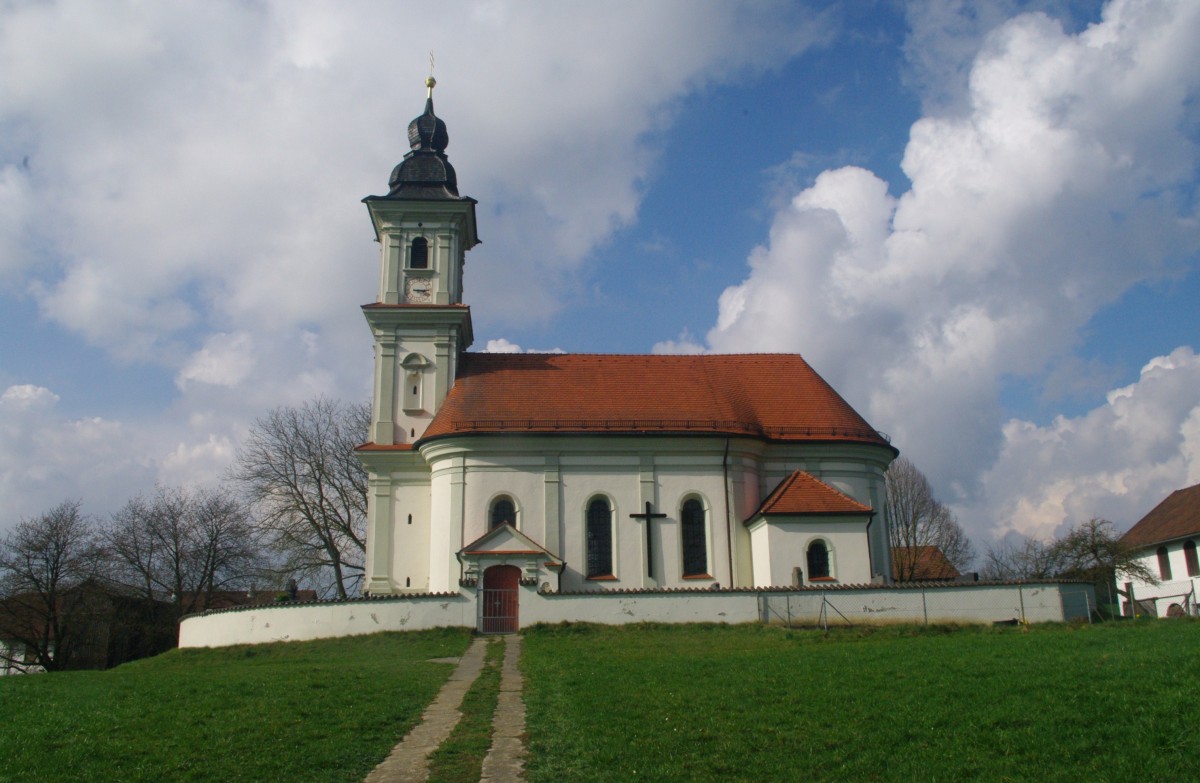 Oberbierbach, Pfarrkirche St. Martin, barocker Saalbau, erbaut 1718 durch Anton Kogler (25.03.2014)