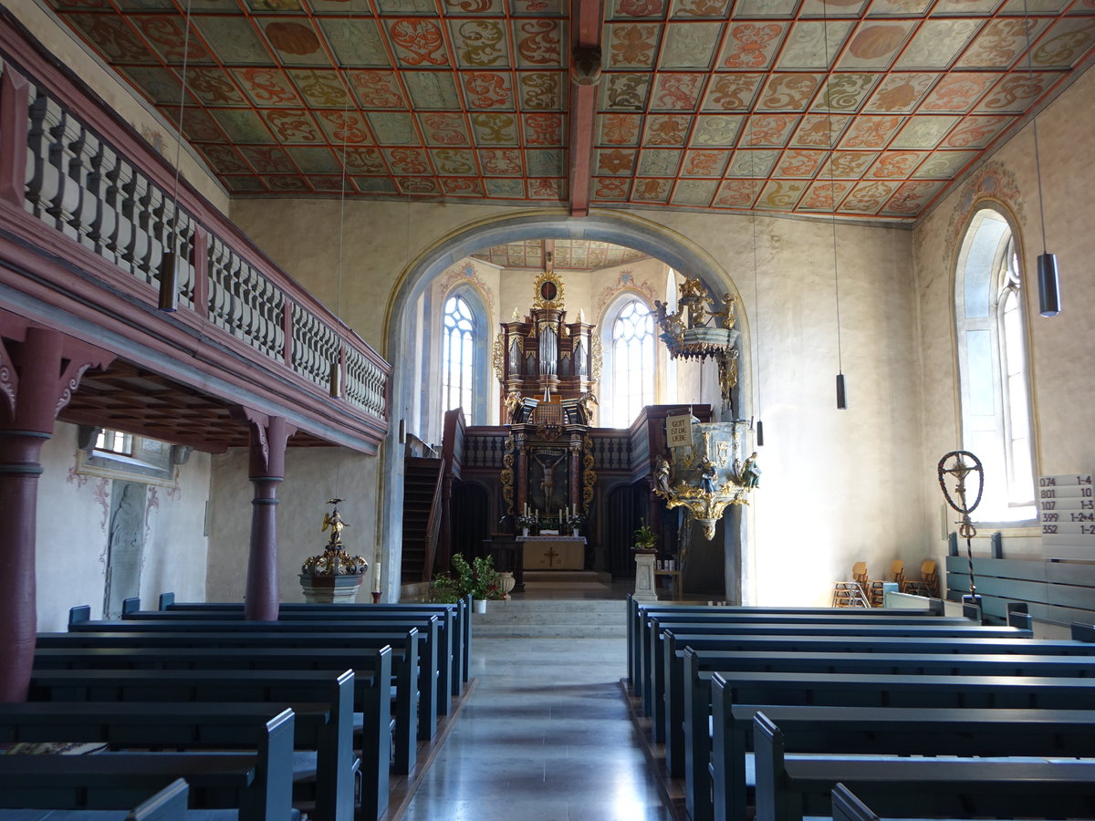 Obereisenheim, Innenraum der Ev. Pfarrkirche, Taufstein von 1523, barocke Ausstattung von 1750, Kanzel von Johann Michael Beckert, Holzkassettendecke mit 365 Felder (25.07.2017)