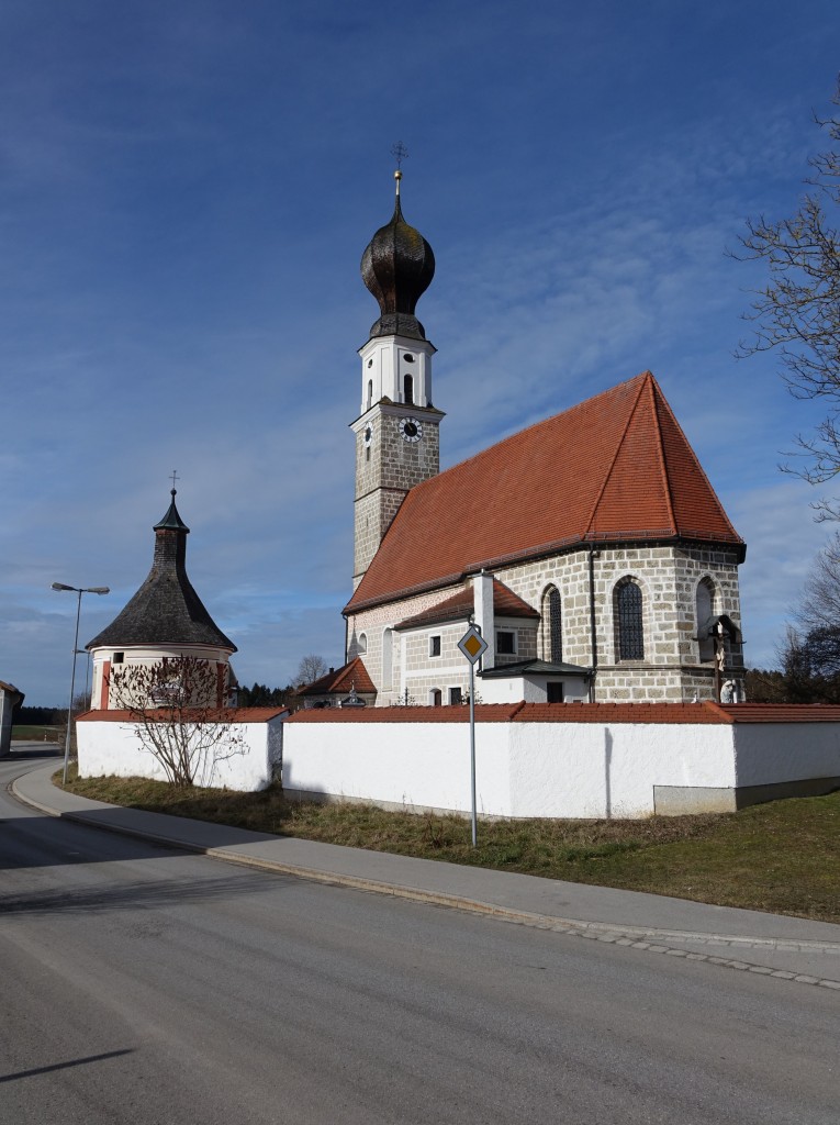 Oberfeldkirchen, St. Thomas Kirche, sptgotischer Nagelfluhquaderbau aus dem 15. Jahrhundert (14.02.2016)