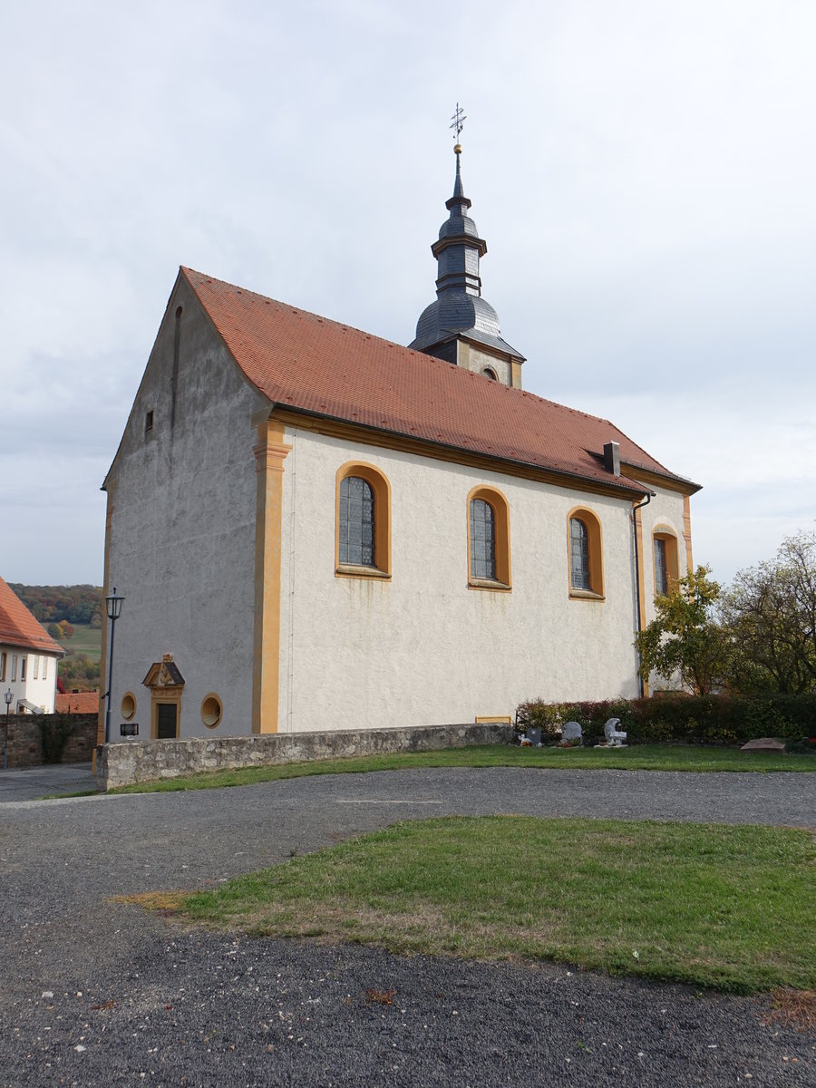 Oberfladungen, kath. Pfarrkirche St. Joseph, Saalbau mit eingezogenem Chor, erbaut 1694 (16.10.2018)