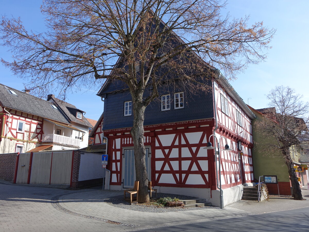 Oberkleen, altes Rathaus in der Hauptstrae, erbaut 1582 (12.03.2022)